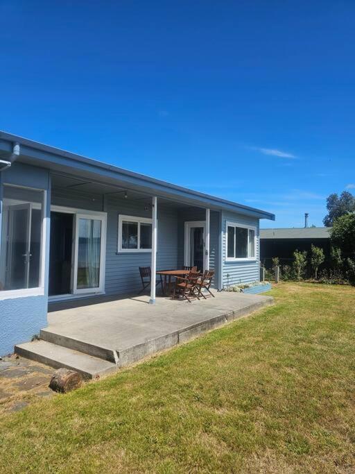 Blue Cottage, on the lake - Resim 40