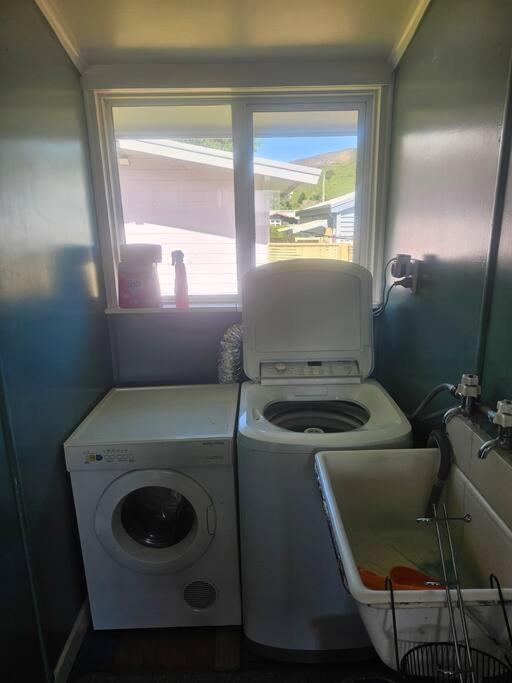 Blue Cottage, on the lake - Resim 8