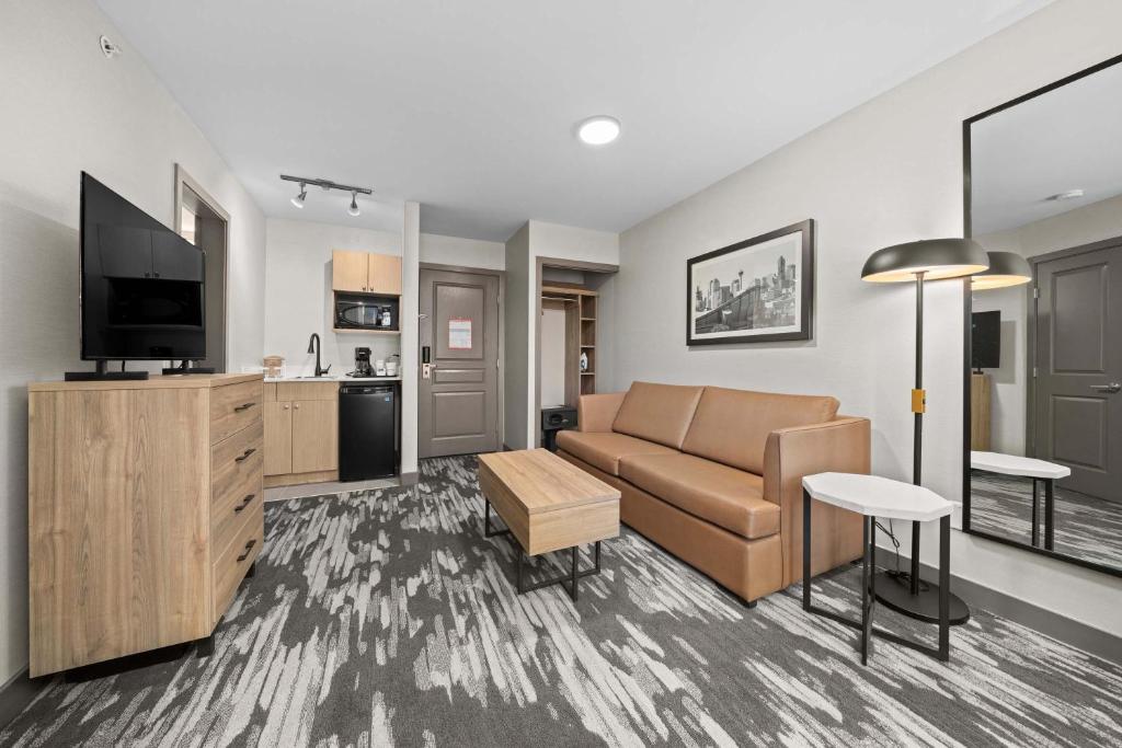 Sandman Hotel Calgary Airport - Resim 25