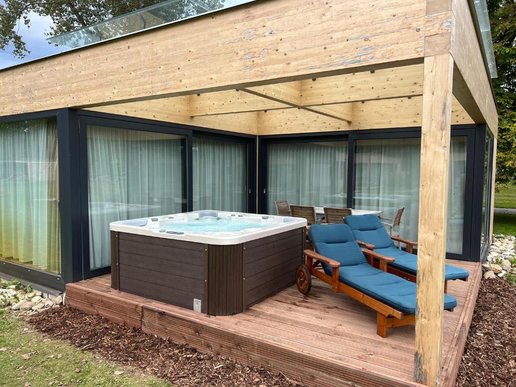 Bazén v ubytování Villa Resort & Organic Spa - modernizace 2025 nebo v jeho okolí
