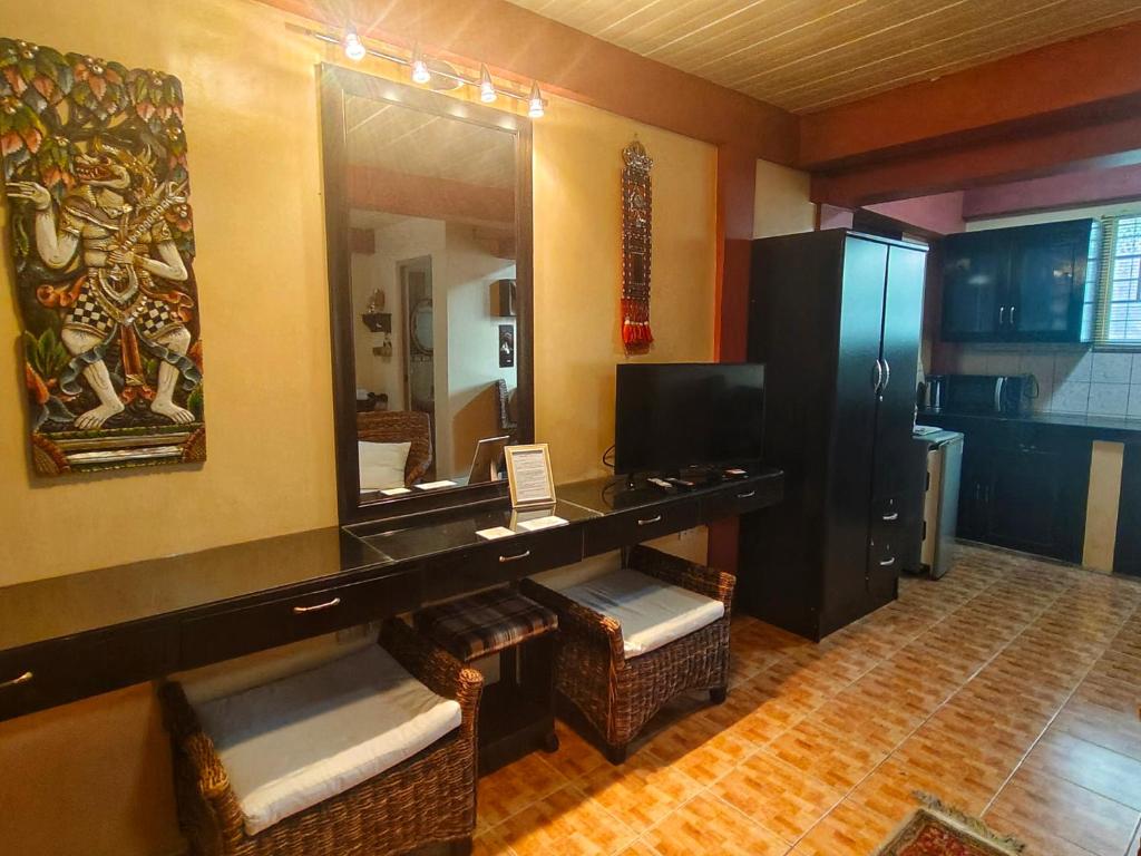 Monte Rio Gardens Bed & Breakfast - Standard Studio