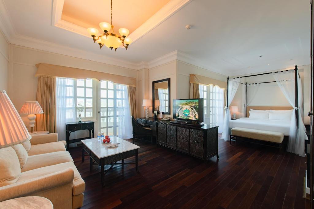 Junior Suite Ocean View + Inclusive One-Time Afternoon Tea per room