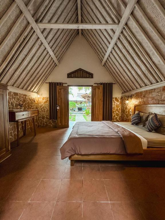 Una cama o camas en una habitación de Sedjiwa