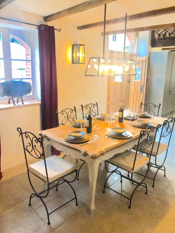 Fotografie z fotogalerie ubytování La Maison Gavraise v destinaci Gavray