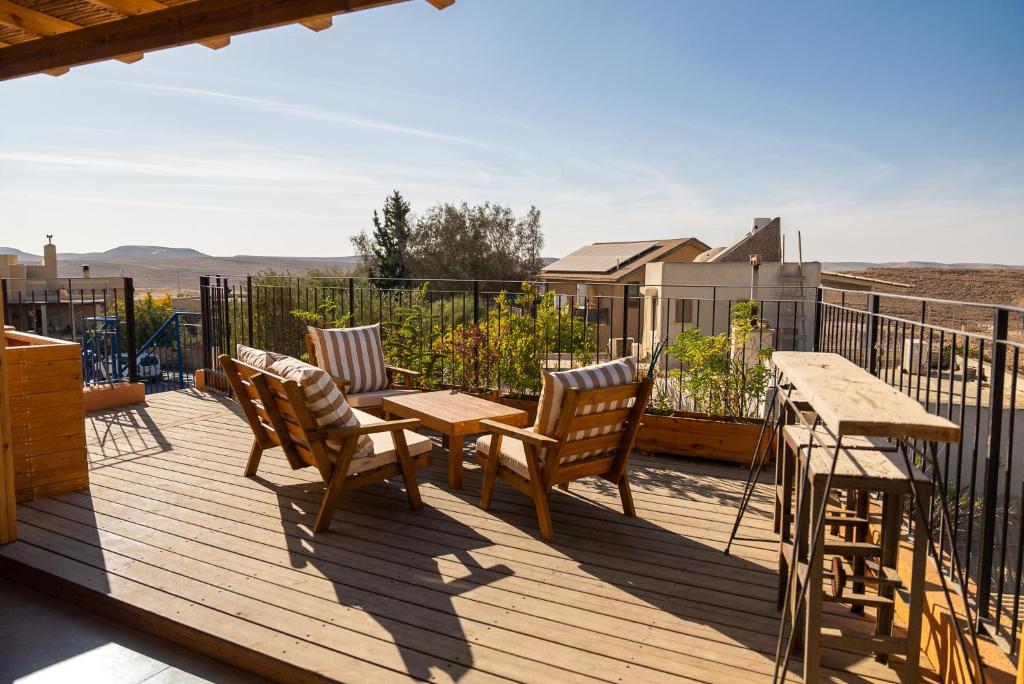 Balkón nebo terasa v ubytování Mitzpe Ramon Desert Escape