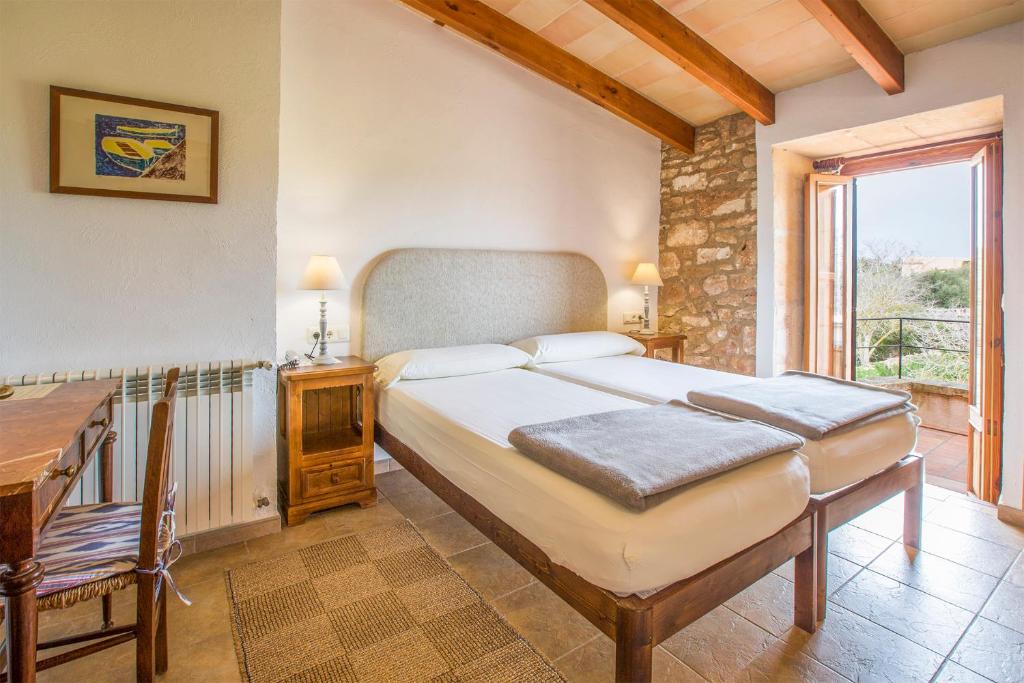 Postel nebo postele na pokoji v ubytování Sa Carrotja - Adults Only