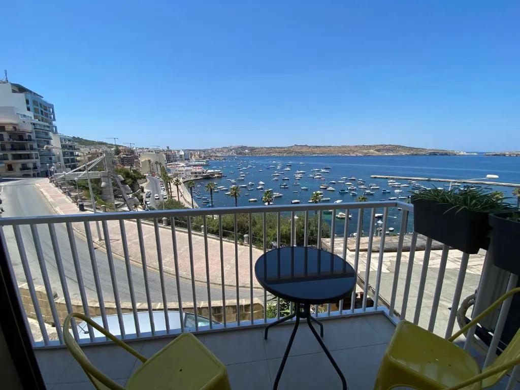 St Paul's Bay Sunset View Apartment - Cosy 2 Bed Apartment no 1