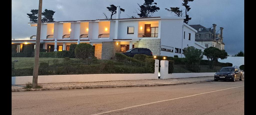 Boutique Inn & Restaurant - Casa dos Suécos - Housity