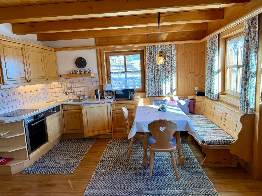 Kuchyňa alebo kuchynka v ubytovaní Steigerhütte