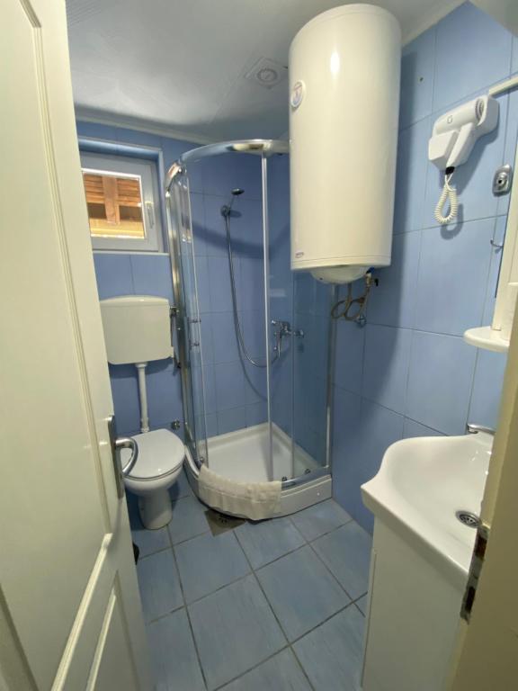Koupelna v ubytování Vila Marina Divčibare