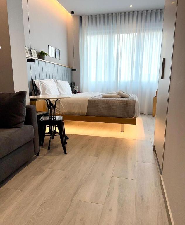 Triple A - Psiri Fruit Market Artistic Studios - FREE Parking - Resim 13