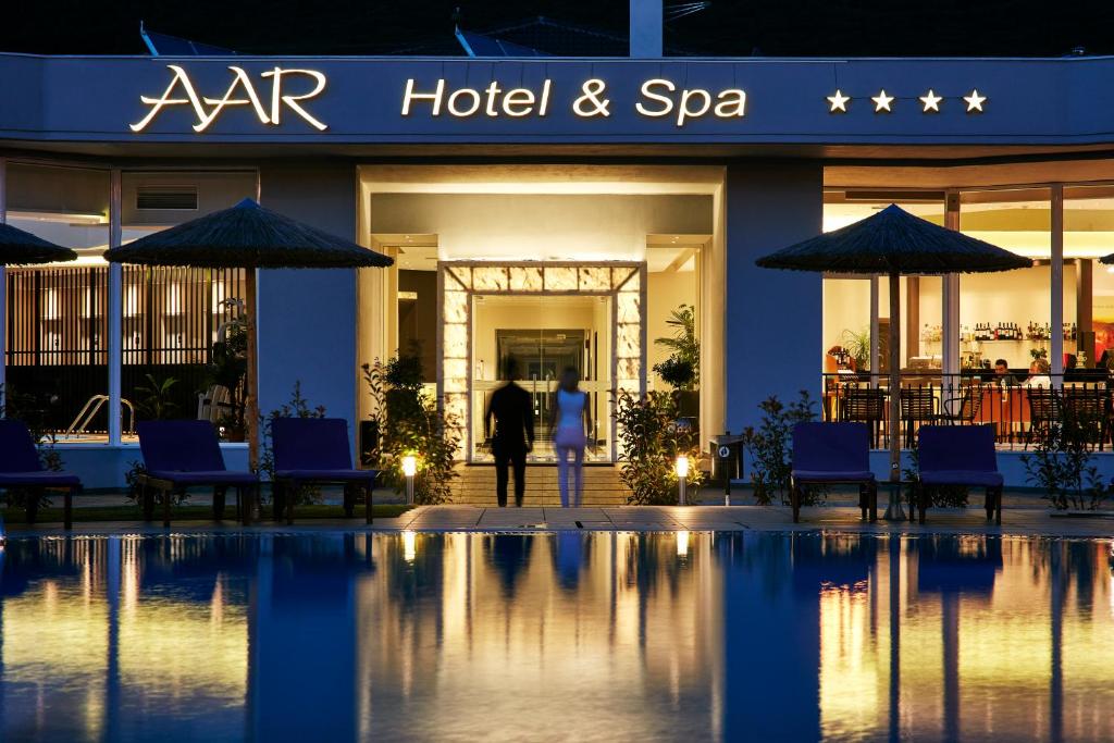 Bazén v ubytování Aar Hotel & Spa Ioannina nebo v jeho okolí
