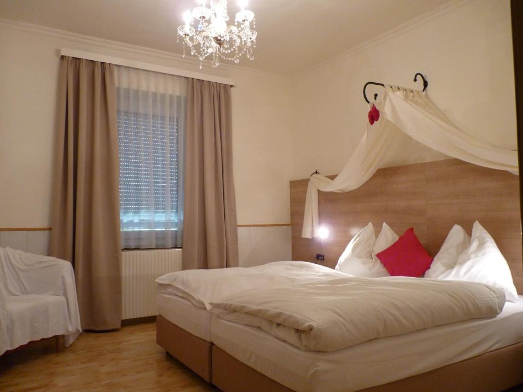 Postel nebo postele na pokoji v ubytování Hotel Blie, Bed & Breakfast, Self Check-in