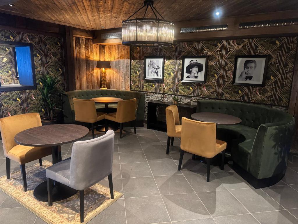 Posezení v ubytování Skogstad Hotel - Unike Hoteller