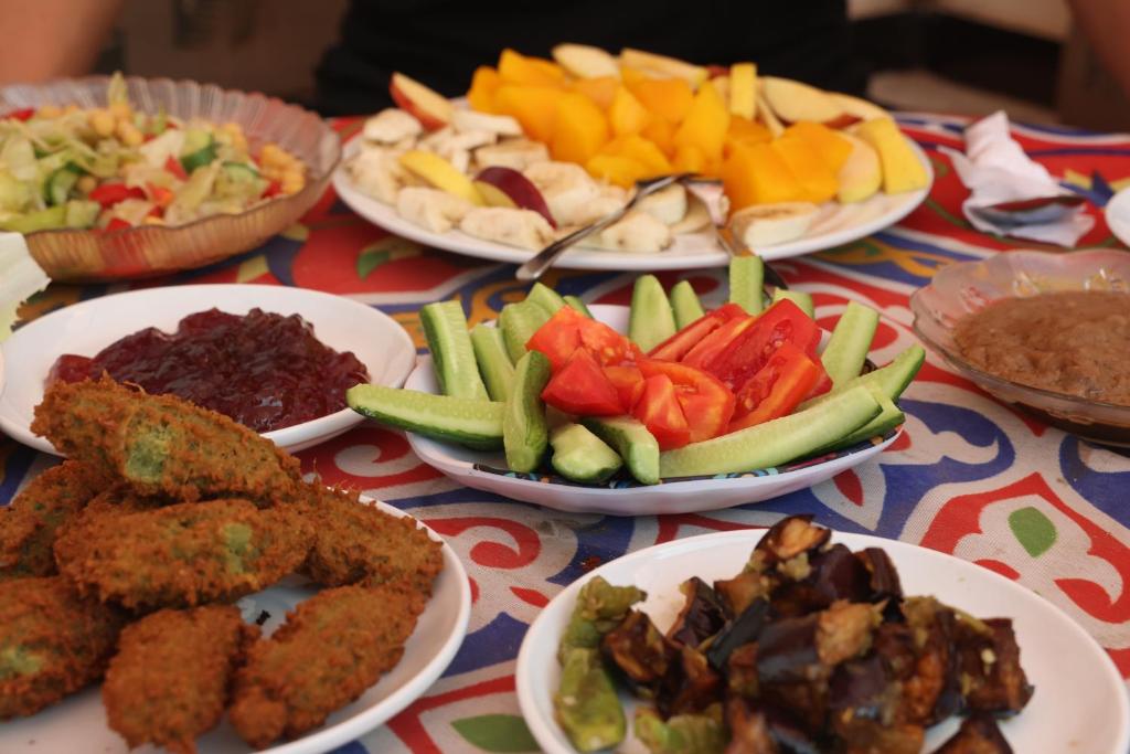 Eagles Pyramids View - 18