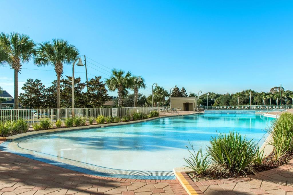 Der Swimmingpool an oder in der Nähe von Ariel Dunes II 101