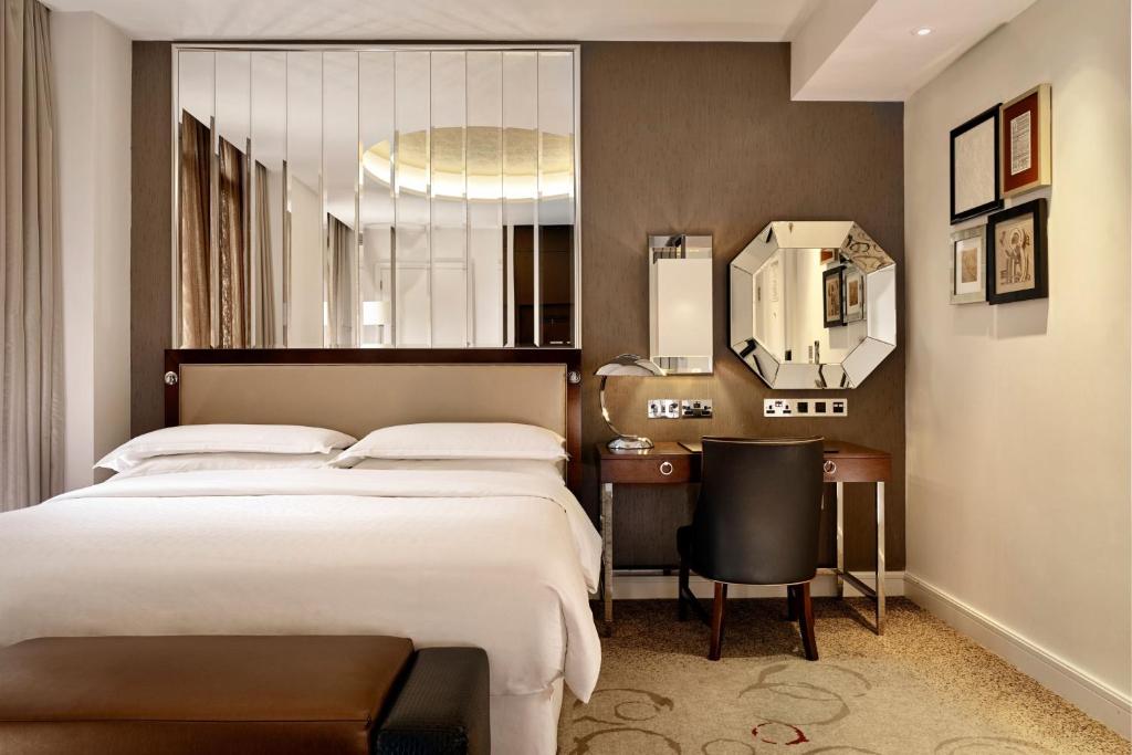 Sheraton Grand London Park Lane - Deluxe Queen Room