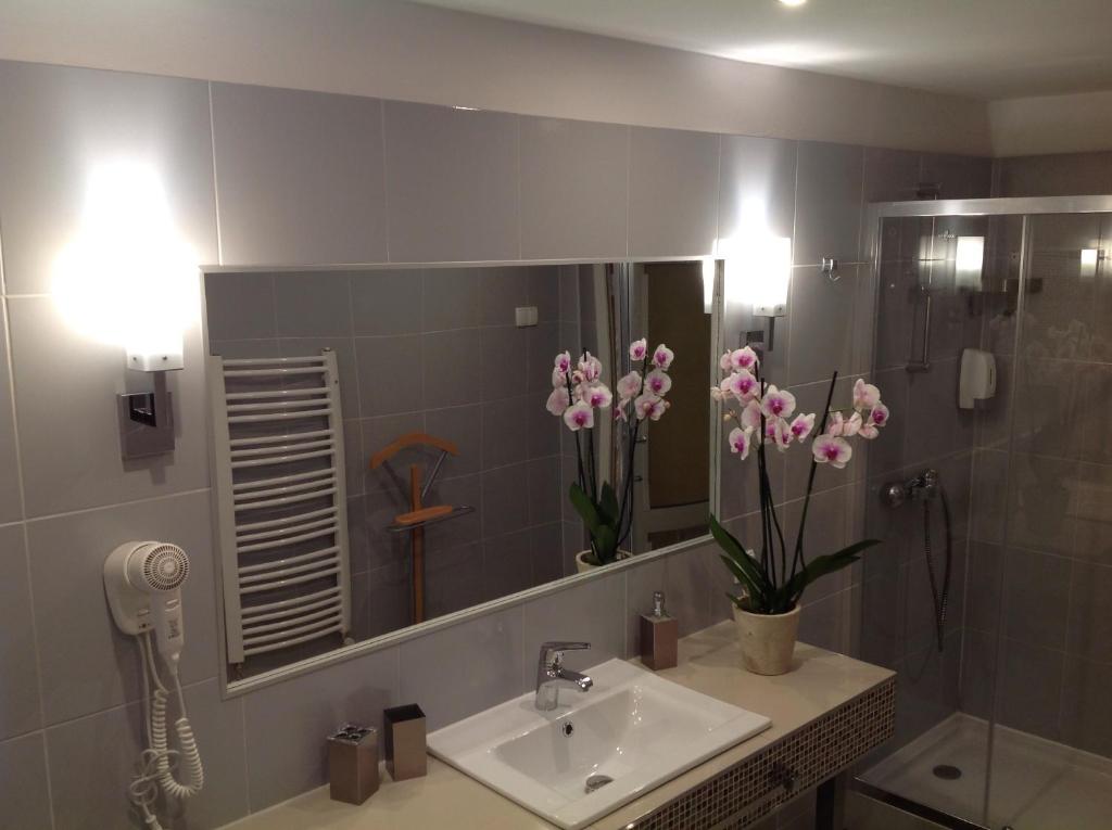 Gościniec Pod Markizami - Two-Bedroom Apartment With Spa Bath