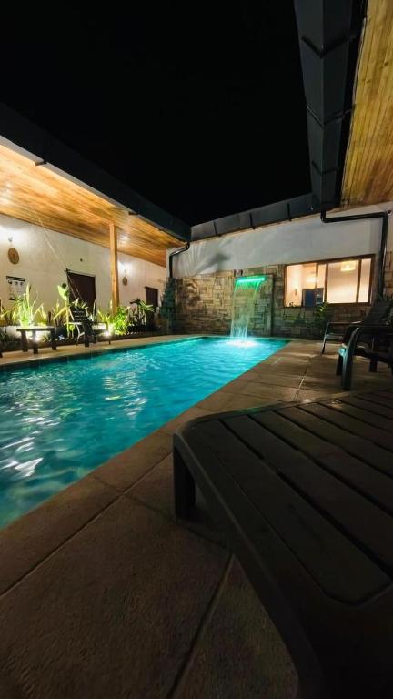 Bazén v ubytování Hotel Alcázar Real nebo v jeho okolí