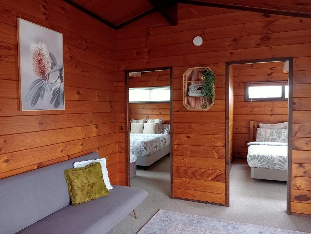 Cosy n Central Rotorua 2BR Entire House & Studio -summer only - Resim 2