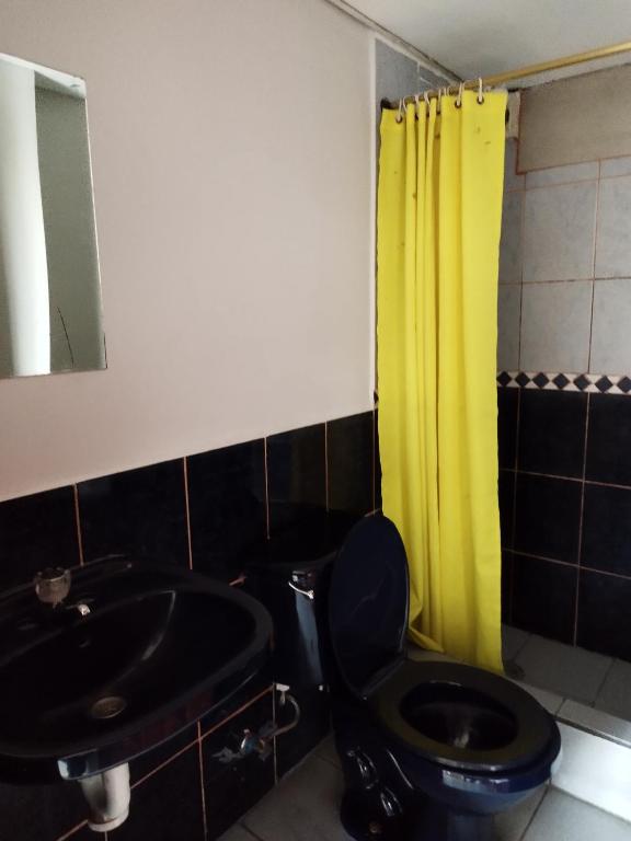 Koupelna v ubytování Hostal Terranova Quitumbe