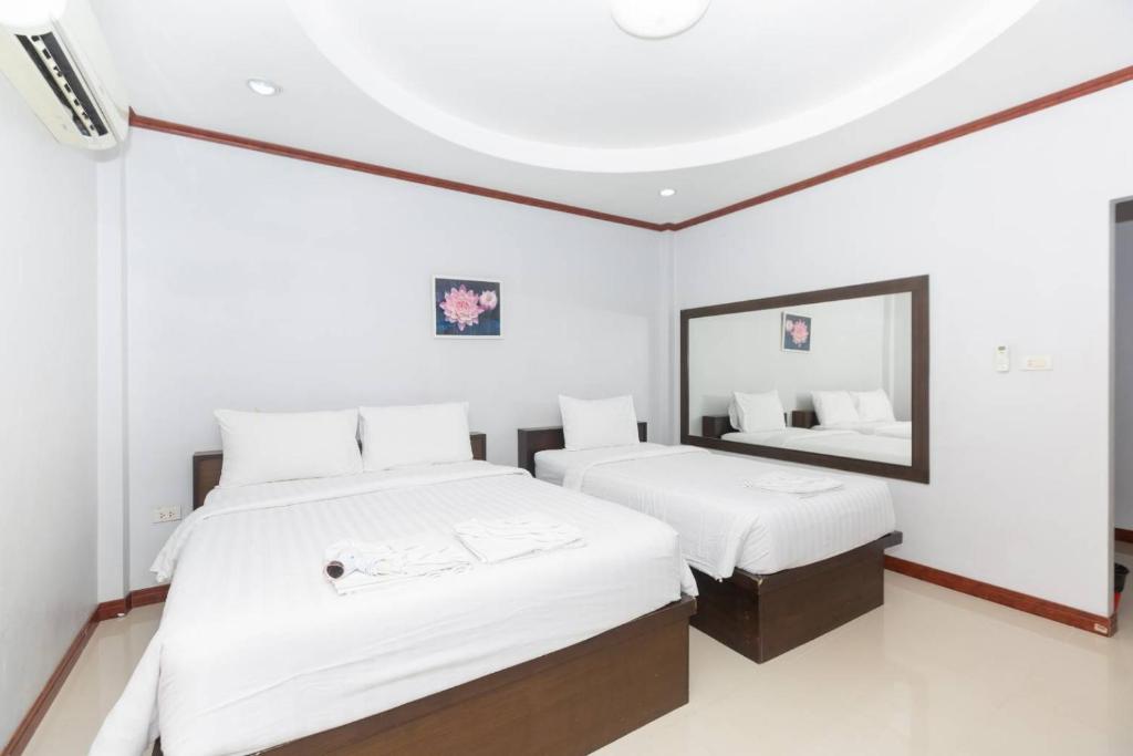 Sky View Resort Buriram - Standard -Triple Room