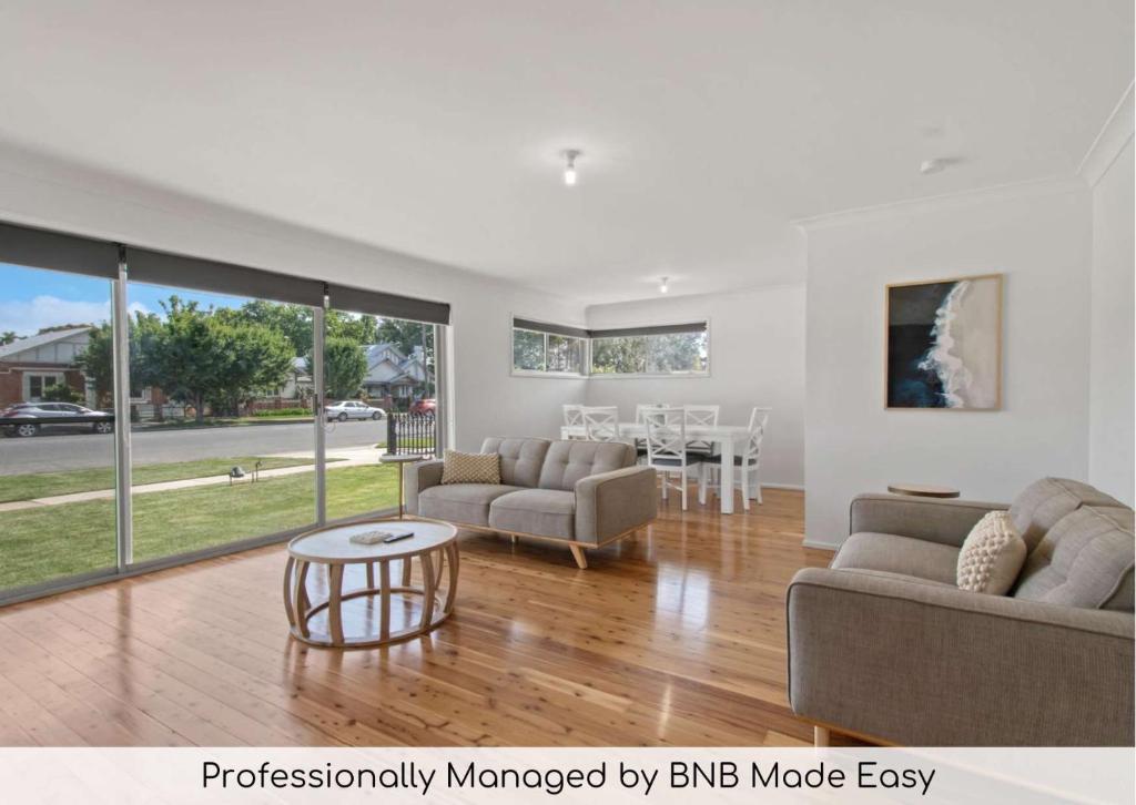 Kép Morgan Abode - Walk to CBD, Modern Escape szállásáról Wagga Waggában a galériában