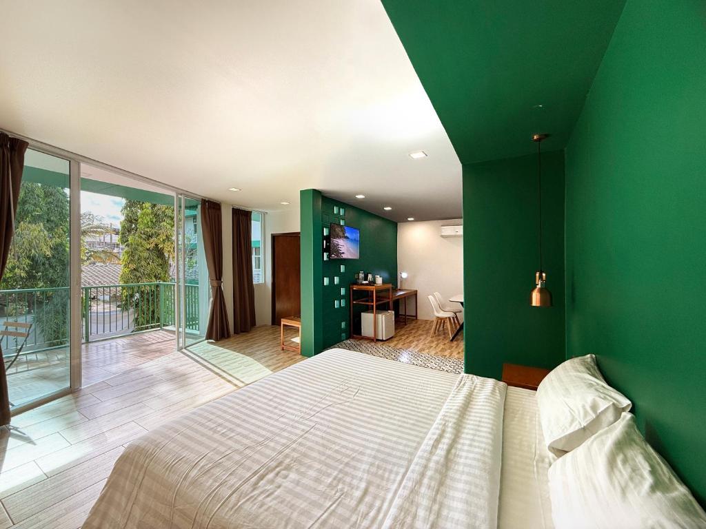 Plernpetch Hotel - 17