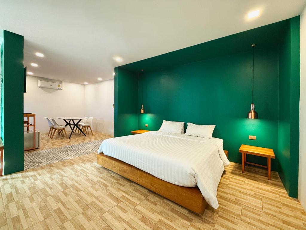 Plernpetch Hotel - 15