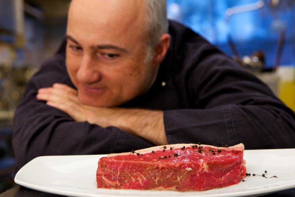 Jedlo v hoteli alebo blízkom okolí