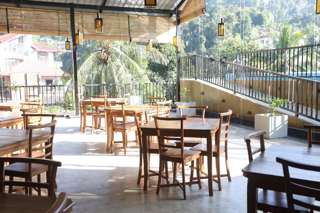Restaurace v ubytování Ceylon Ayu Resort Kandy