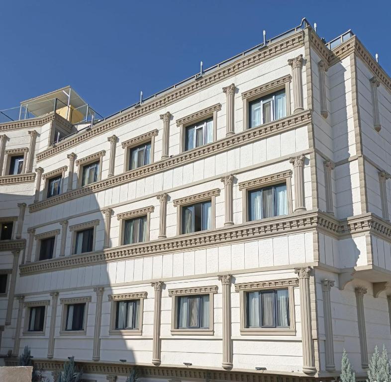 The building in which a szállodákat is located