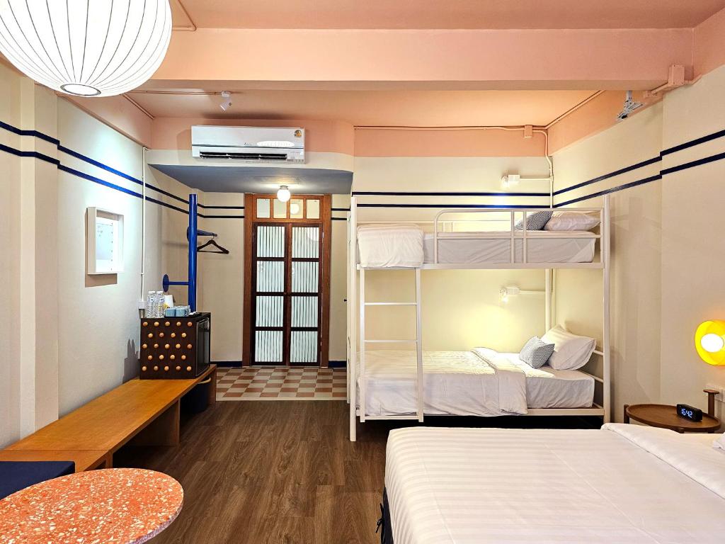 Blu Dock Restel Bangkok - 16