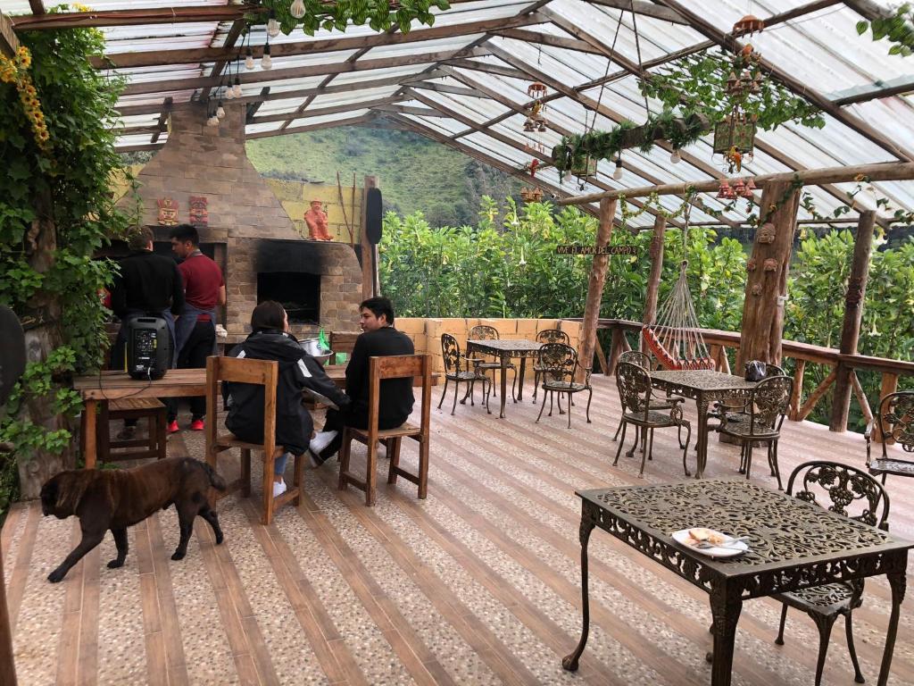 Restaurace v ubytování Hostería Las Orquídeas