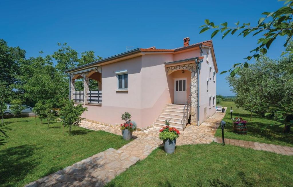 Budova, kde se vila nachází