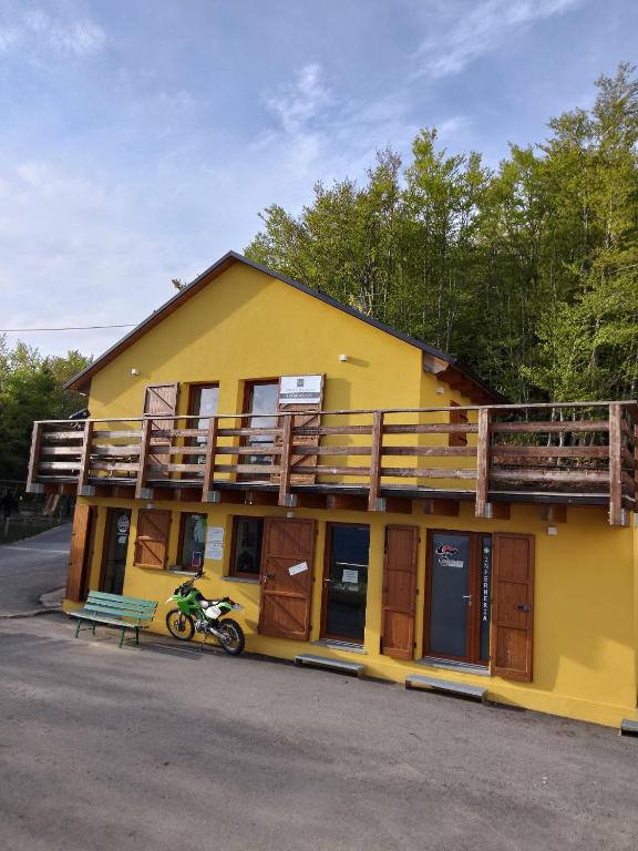 Fotografia z galérie ubytovania Albergo Rifugio La Grande Baita v destinácii Cutigliano