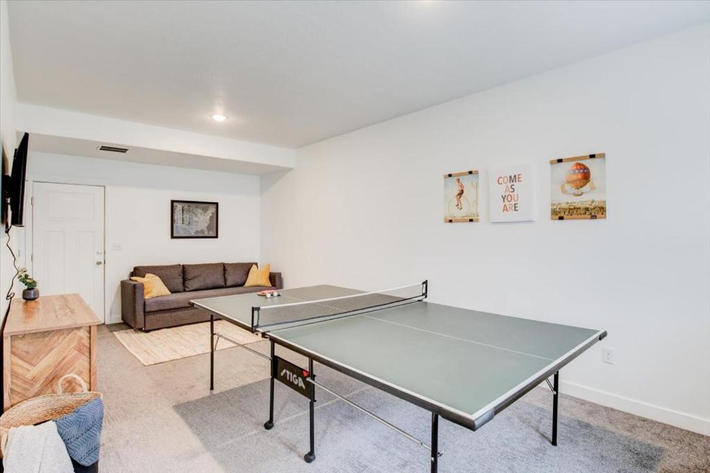 Φωτογραφία από το άλμπουμ του Garage Game Room King Bed σε Vineyard