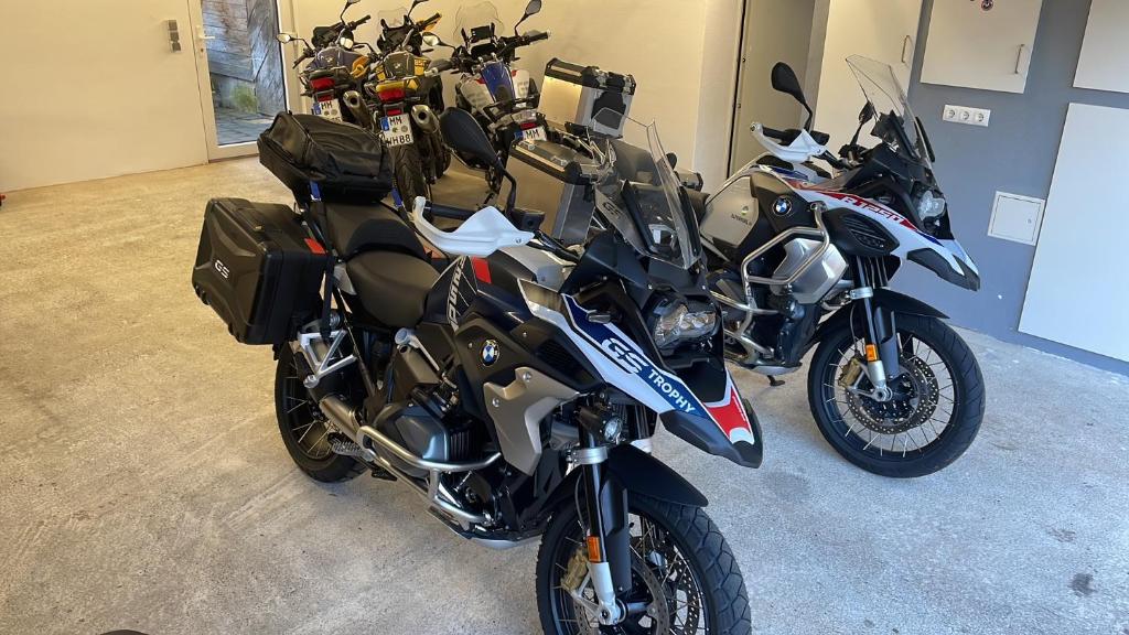Alpen-Hostel - Apartment Talstation mit Motorradvermietung - Apartment Mit Zwei Schlafzimmern