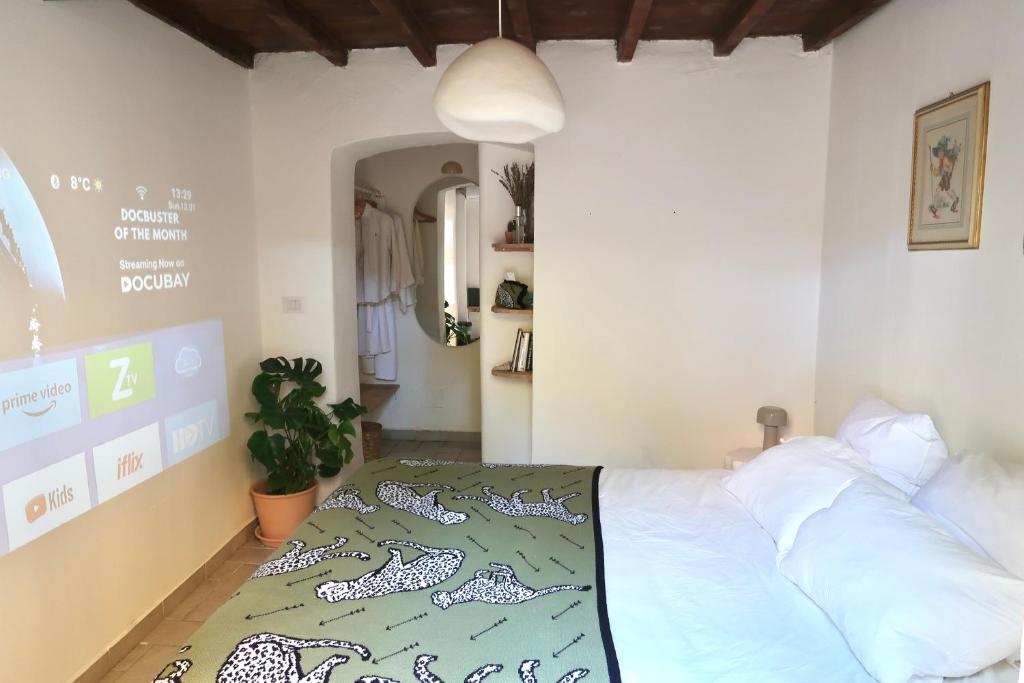 Charming Garden Home, 10 min Walk to Duomo