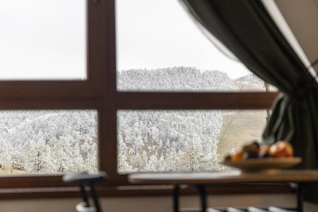 Ein allgemeiner Bergblick oder ein Berglick von der Ferienwohnung aus