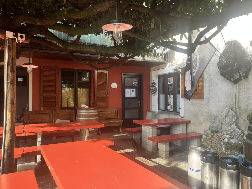 Court House Sonvico - Resim 16