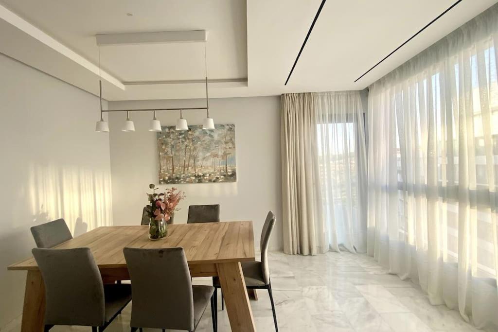 Χώρος καθιστικού στο Appartement en résidence Malabata Hills