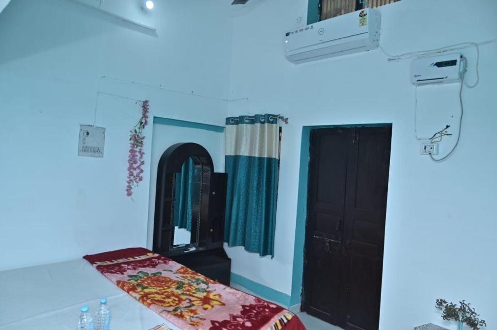 Fotografie z fotogalerie ubytování Luv Kush Homestay ayodhya Free morning tea v destinaci Ayodhya