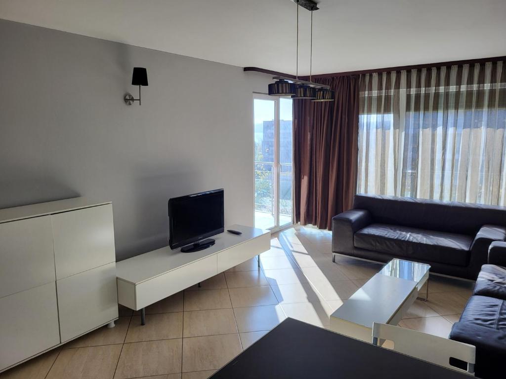 St.Vlas Apartments Mamaia - Apartment With Lake View