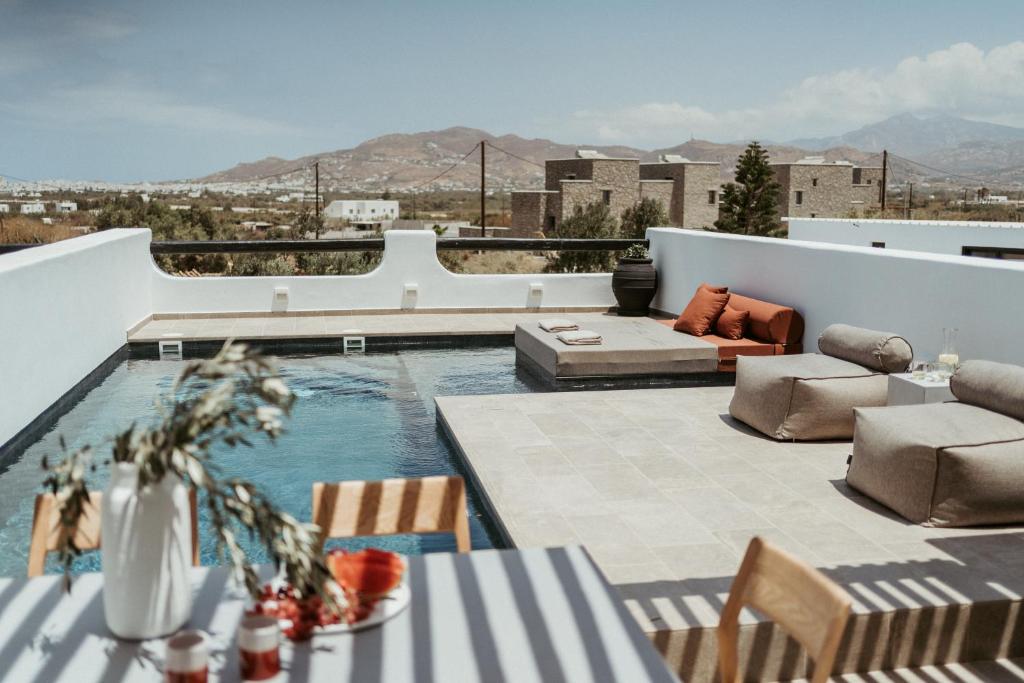 Bazén v ubytování Kalea Luxury Villas nebo v jeho okolí
