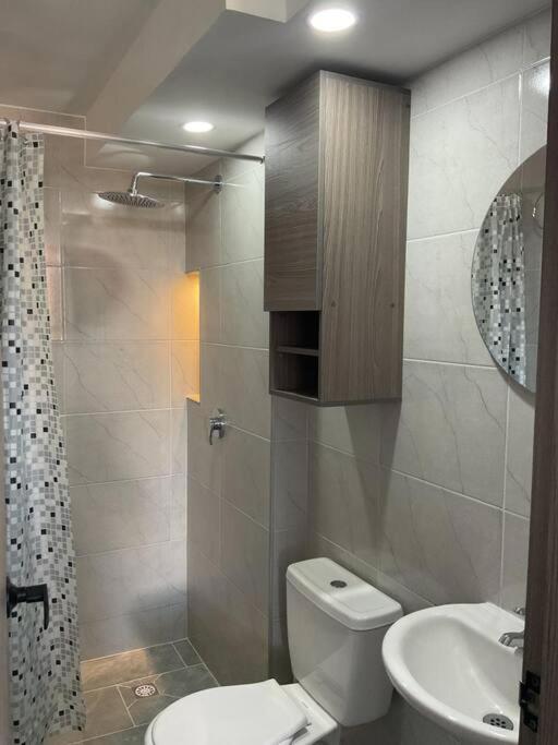 Baðherbergi á Excelente Apartamento Familiar en Sector Residencial