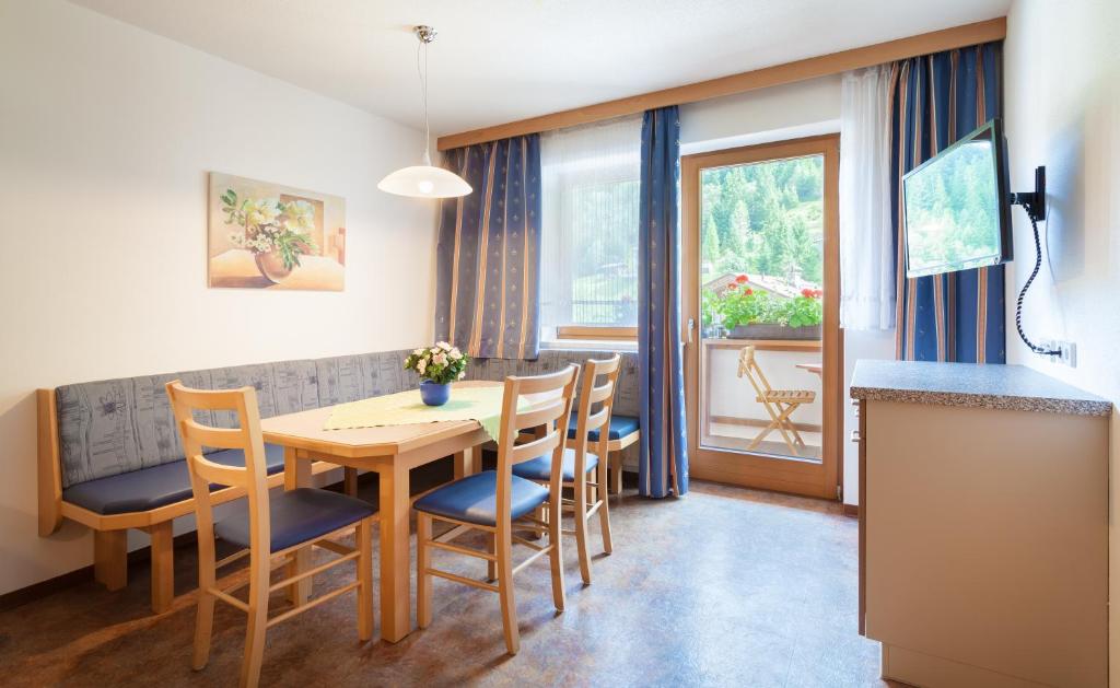 TV a/nebo společenská místnost v ubytování Amtshaus