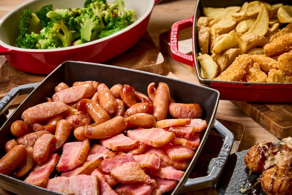 ホテルの敷地内または近くでの食事または食べ物