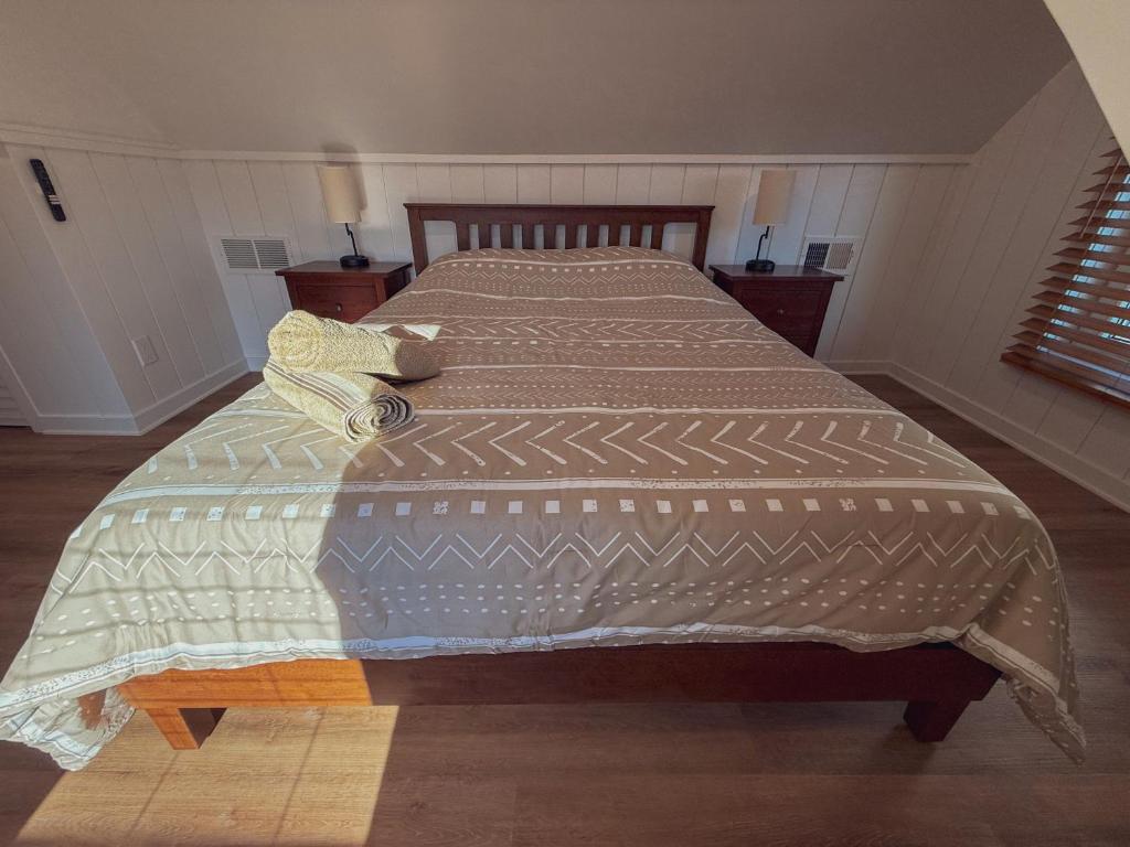 Postel nebo postele na pokoji v ubytování Elegant 3BR 2BA Entire Apartment Short Walk To The Beach Heart Of Wildwood
