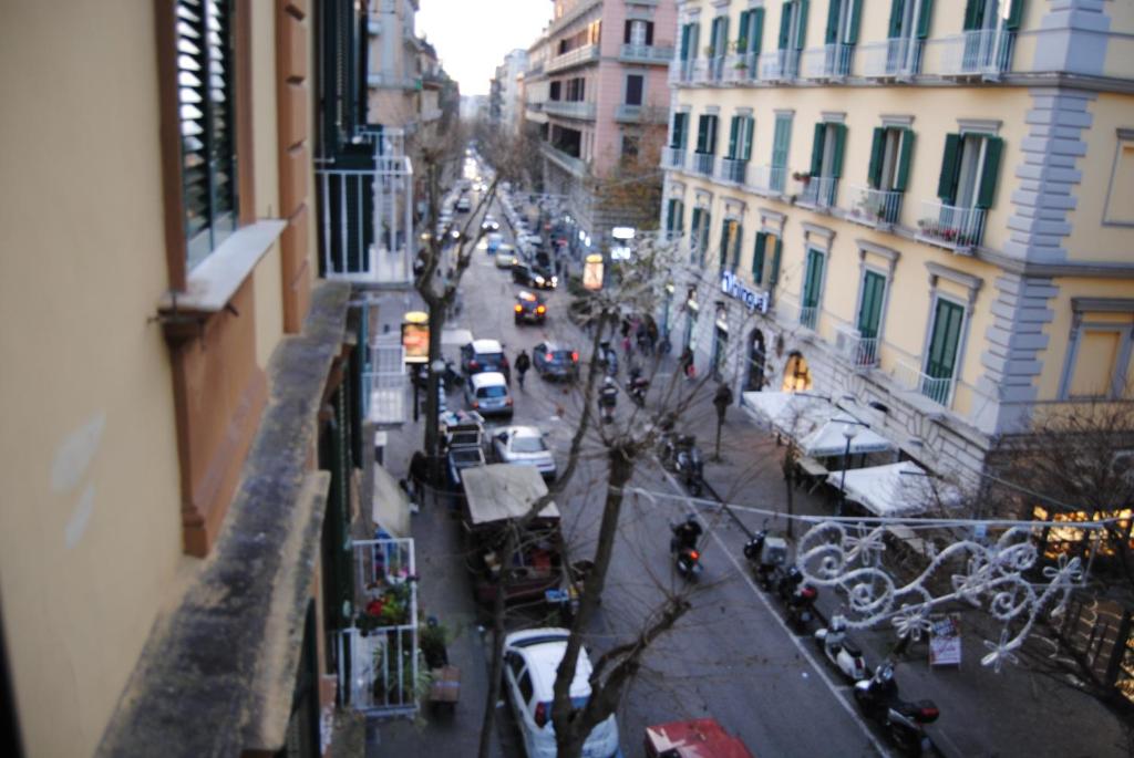 Parthenope Suite Rooms Vomero Vanvitelli a 2 min quartieri spagno via Toledo - 6